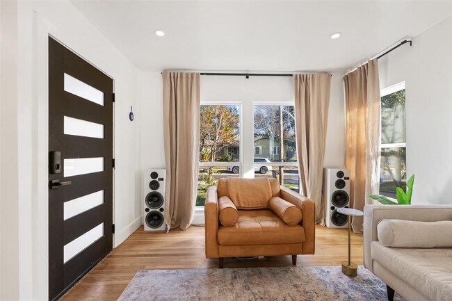 Foto del edificio - 1403 Palo Duro Rd