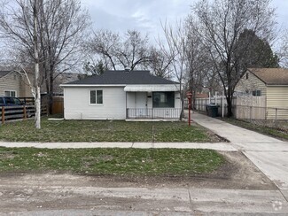 Building Photo - 754 Colorado St W