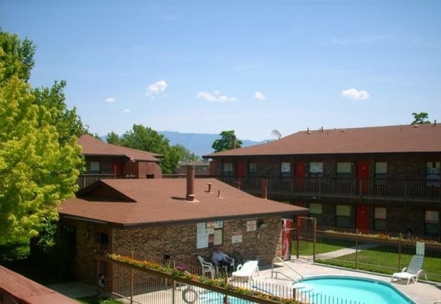 Brandywood Park Apartments - FREE UTILITIES!!   GREAT VIBES!!