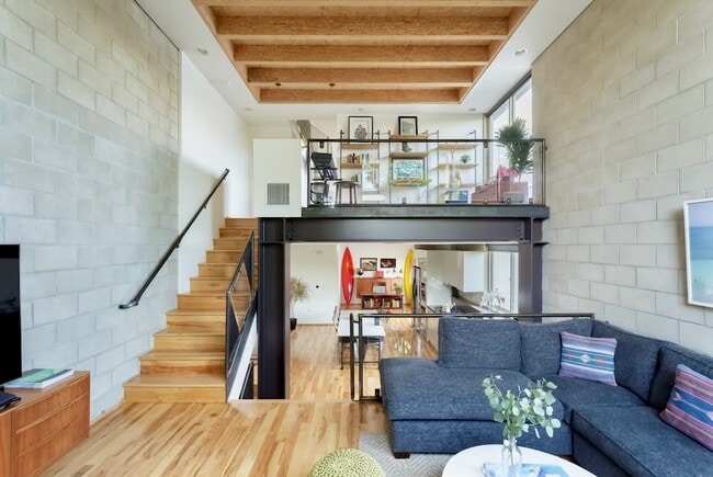 Building Photo - 530 N Larchmont Blvd