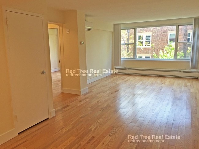 Building Photo - 1440 Beacon St