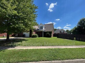 Building Photo - 3809 River Bend Dr