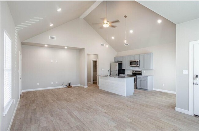 Foto del edificio - 814 Vly Oaks Ln