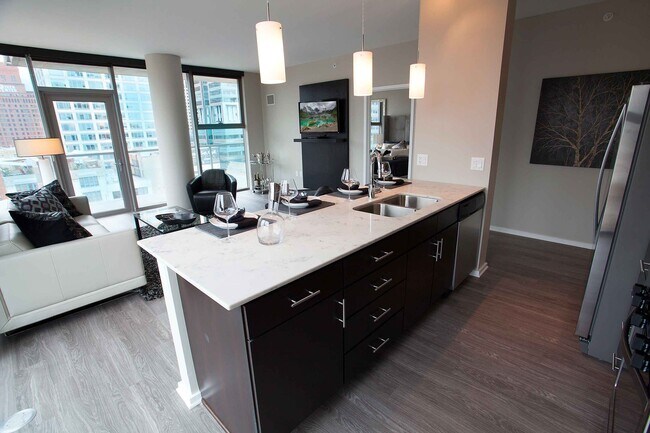 Foto del edificio - 651 W Washington Blvd