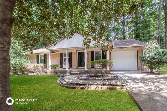 Primary Photo - 6490 Port A Prince Dr, Forest Park, GA 30297