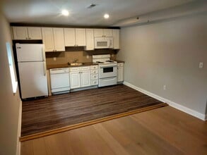 Building Photo - 38 Imlay St