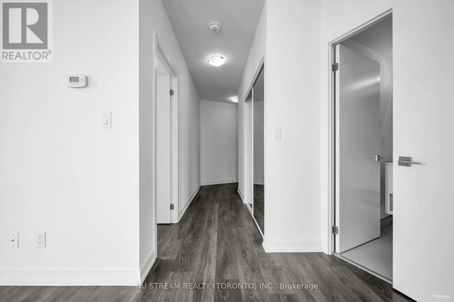 Photo du bâtiment - 159-3159 Wellesley St E
