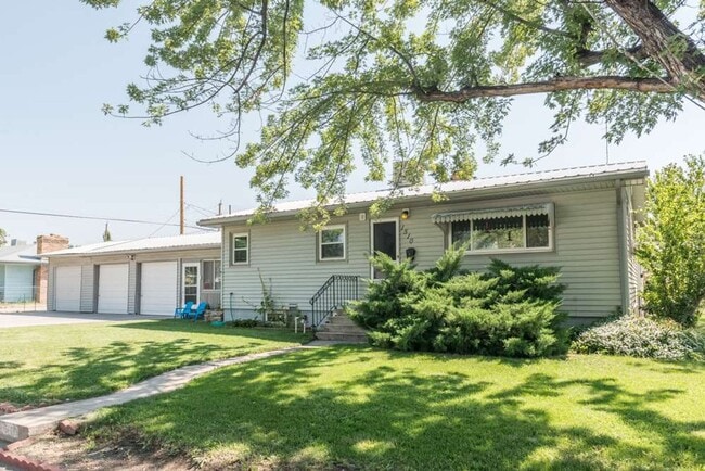 Building Photo - 1 Bed 3/4 Bath basement apartments by CMU ...