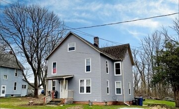 Building Photo - 2168 Greensburg Rd