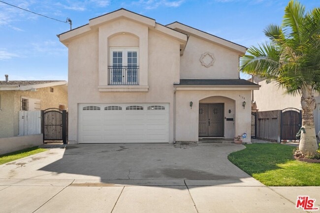 Foto del edificio - 4128 W 122nd St