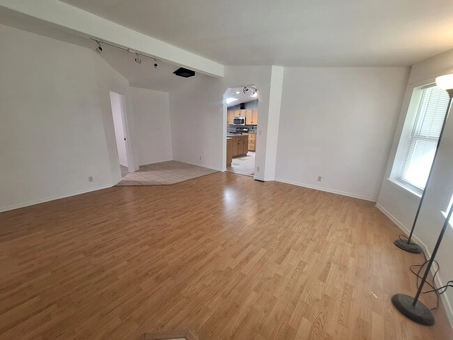 Foto del edificio - 6674 N Van Decar Rd SE