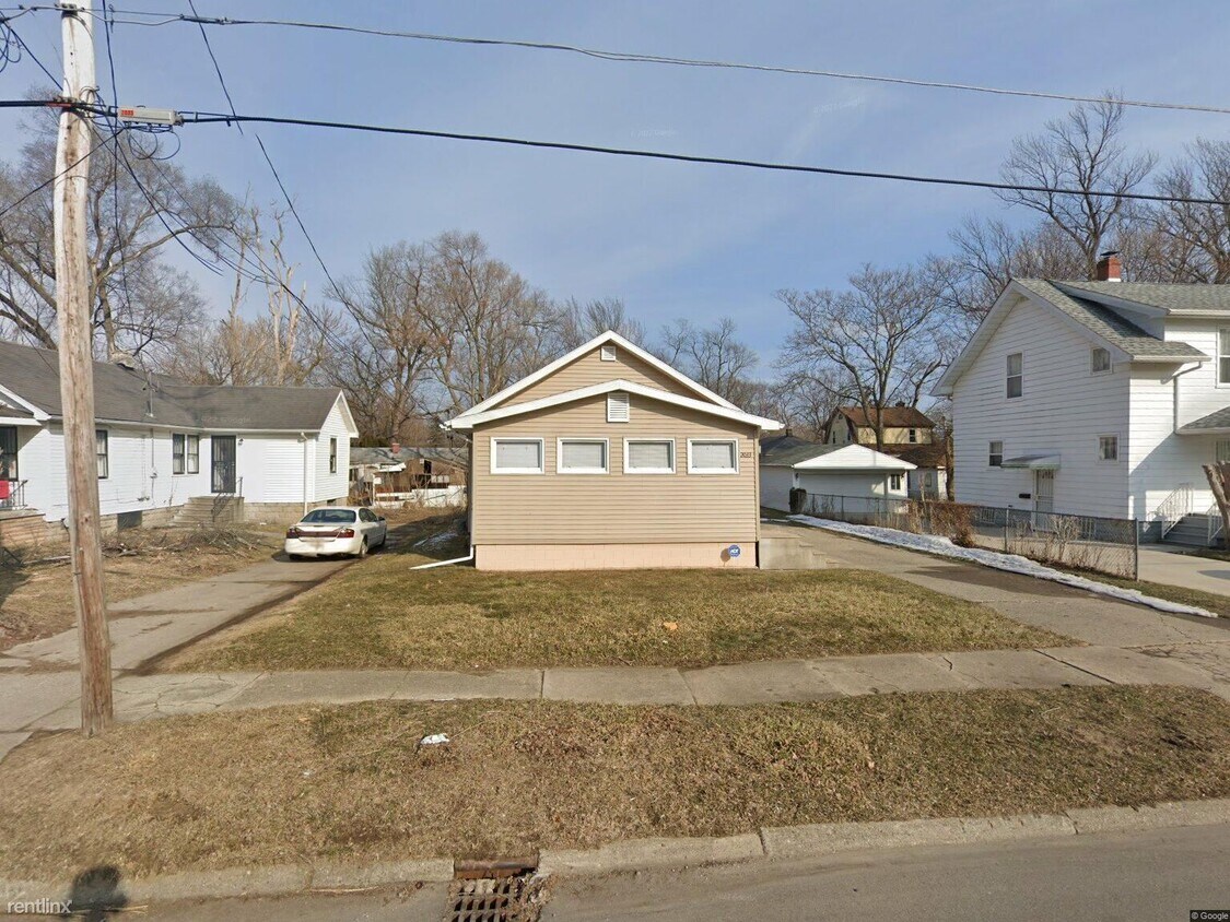 Primary Photo - 3 br, 1 bath House - 2033 Aitken Ave