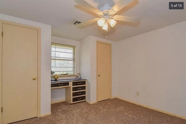 Upstairs Middle Bed - 1408 Holly Ave