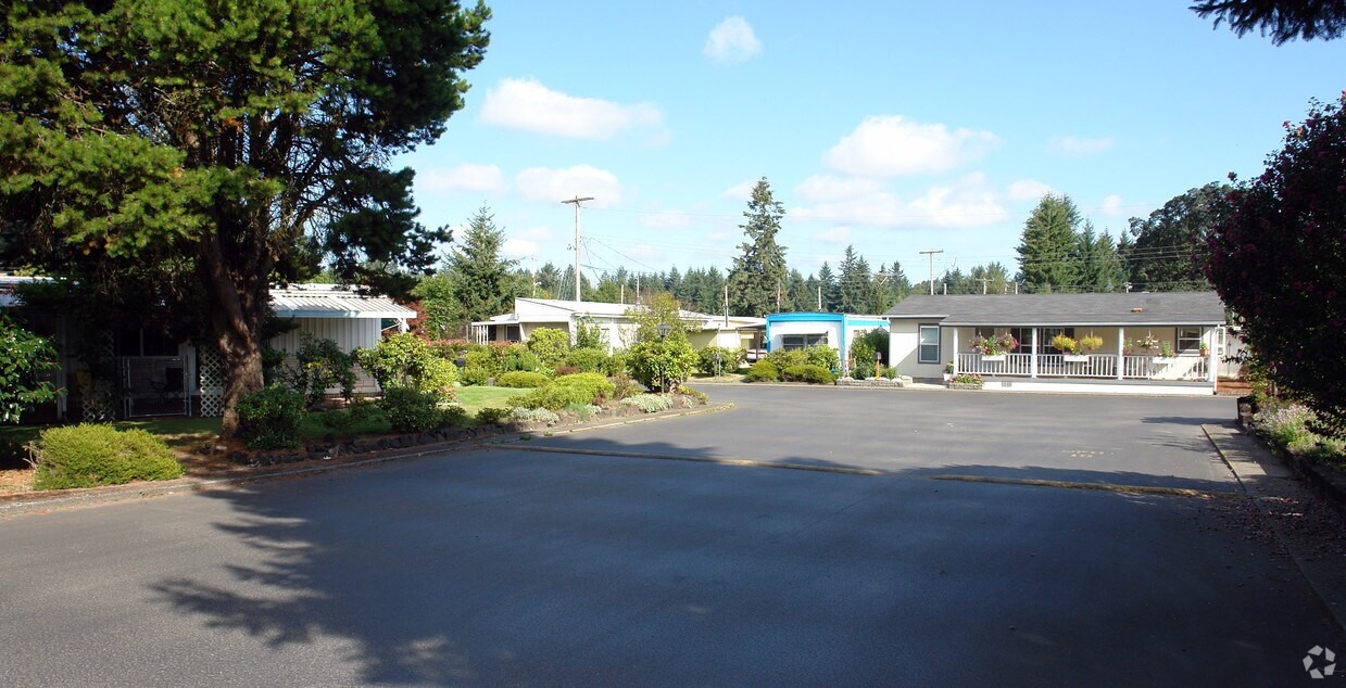 Building Photo - 930 Trosper Rd SW