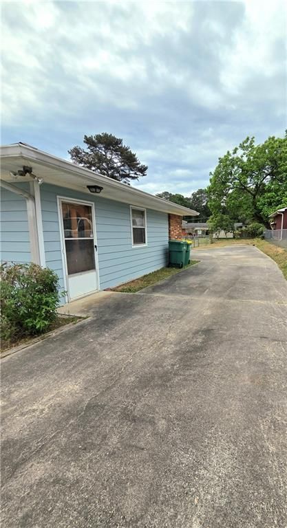 Building Photo - 421 Springside Dr