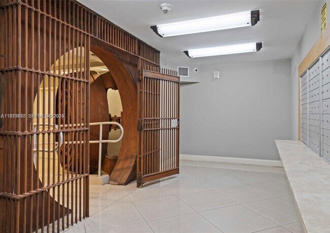 Foto del edificio - 111 E Flagler St