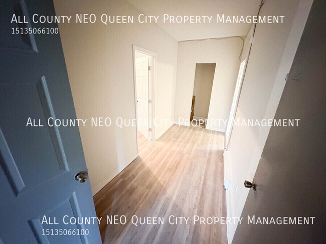 Building Photo - 499 S Detroit St