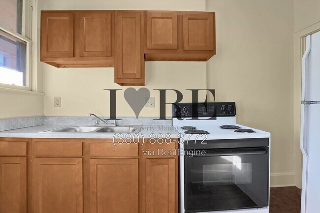 Foto del edificio - 1269 E Livingston Ave