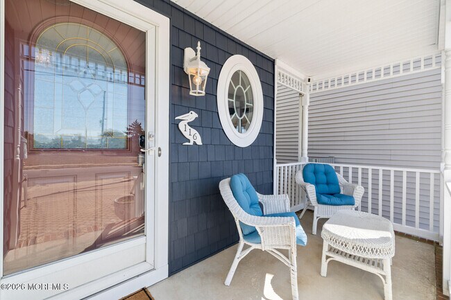 Foto del edificio - 116 Sunset Dr N