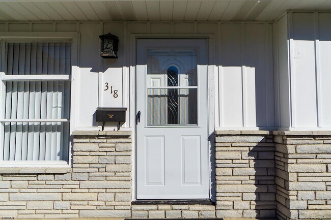 Foto del edificio - 318 Jefferson Ave