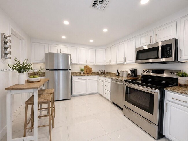 Foto del edificio - 210 Seaview Dr