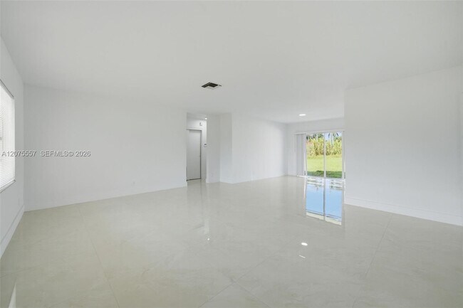 Foto del edificio - 11000 NW 21st Ct