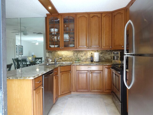Building Photo - 3064 30th Ct