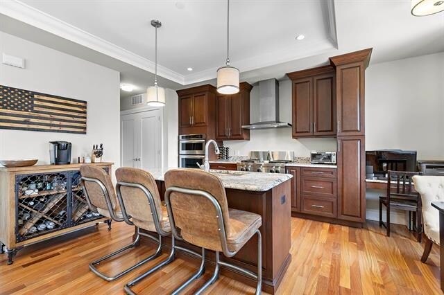 Foto del edificio - 250 Henley Pl