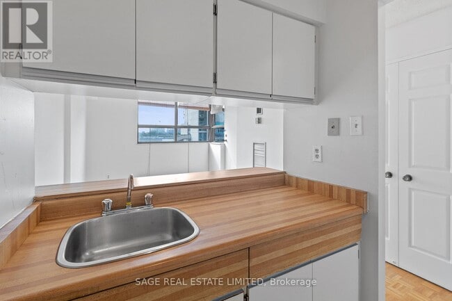 Photo du bâtiment - 80 St Patrick St