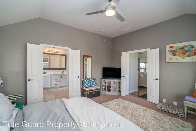 Building Photo - 3 br, 2 bath House - 4701 Sailboat Dr.