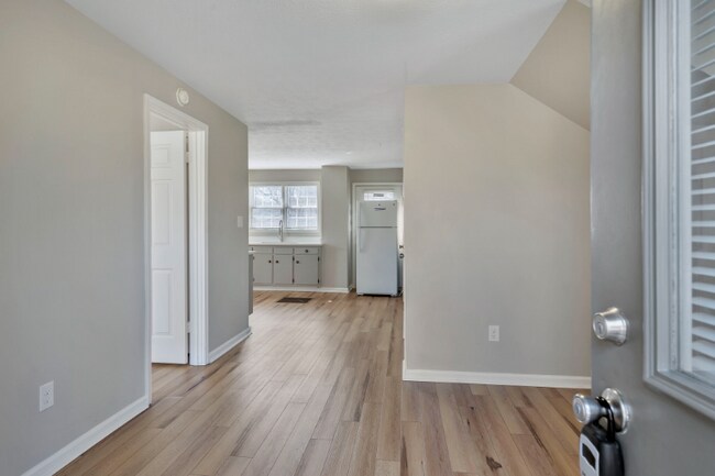 Foto del edificio - 600 Larkin Springs Rd