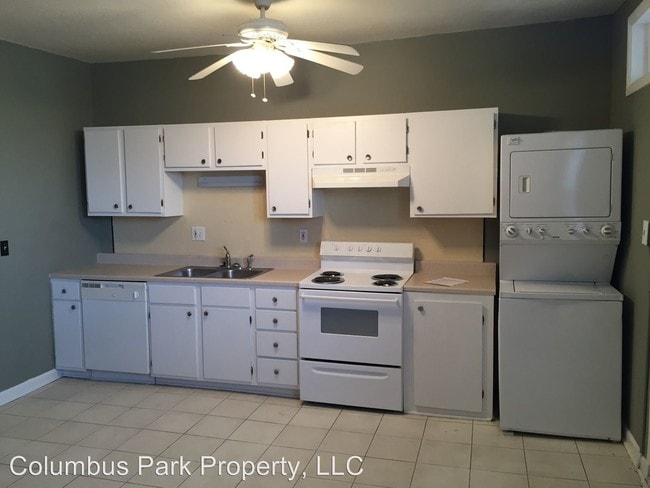 Building Photo - 570 Gillis St