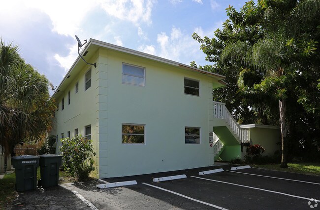 Building Photo - Island City Apartments