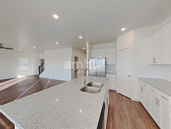 Building Photo - 1321 Rickshaw Ln