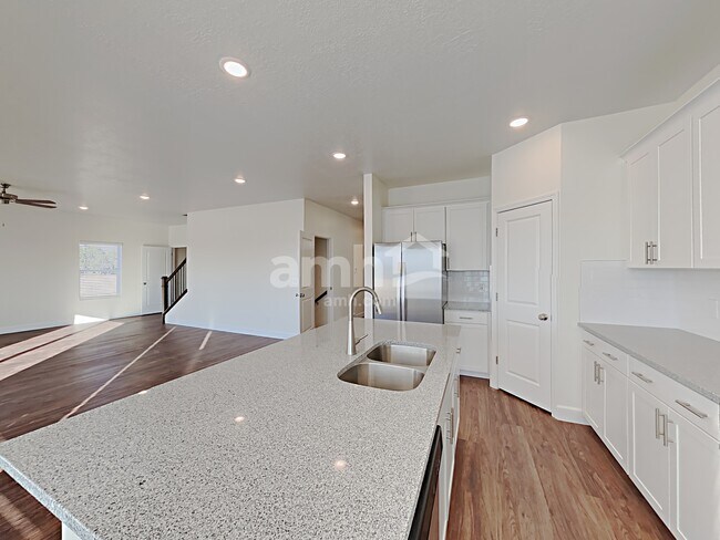 Foto del edificio - 1321 Rickshaw Ln