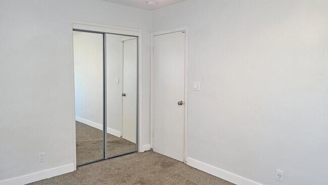 Building Photo - 1023 E Pennsylvania Ave