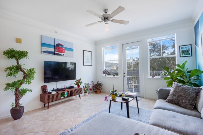 Building Photo - 276 Murcia Dr