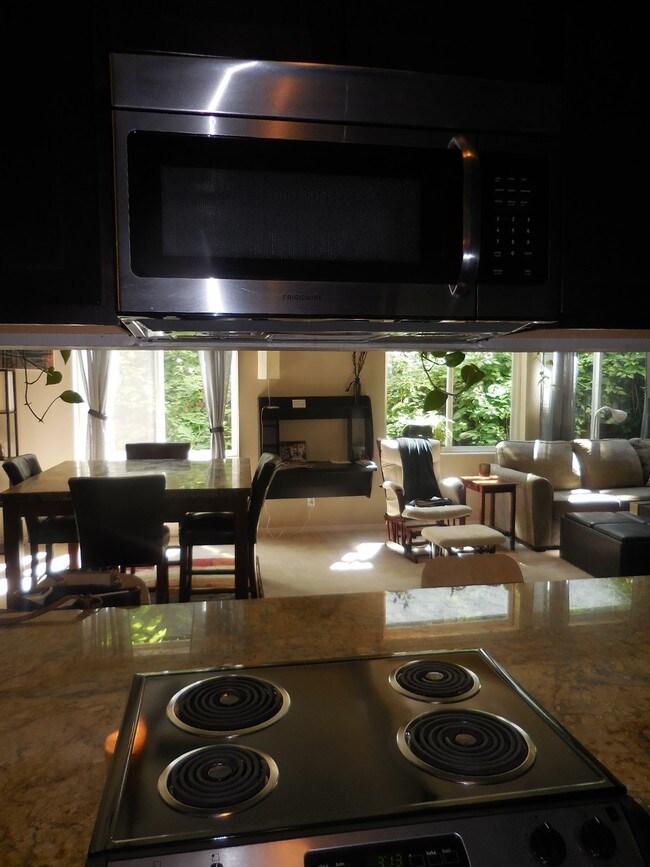 Foto del edificio - 1910 SW 18th Ave