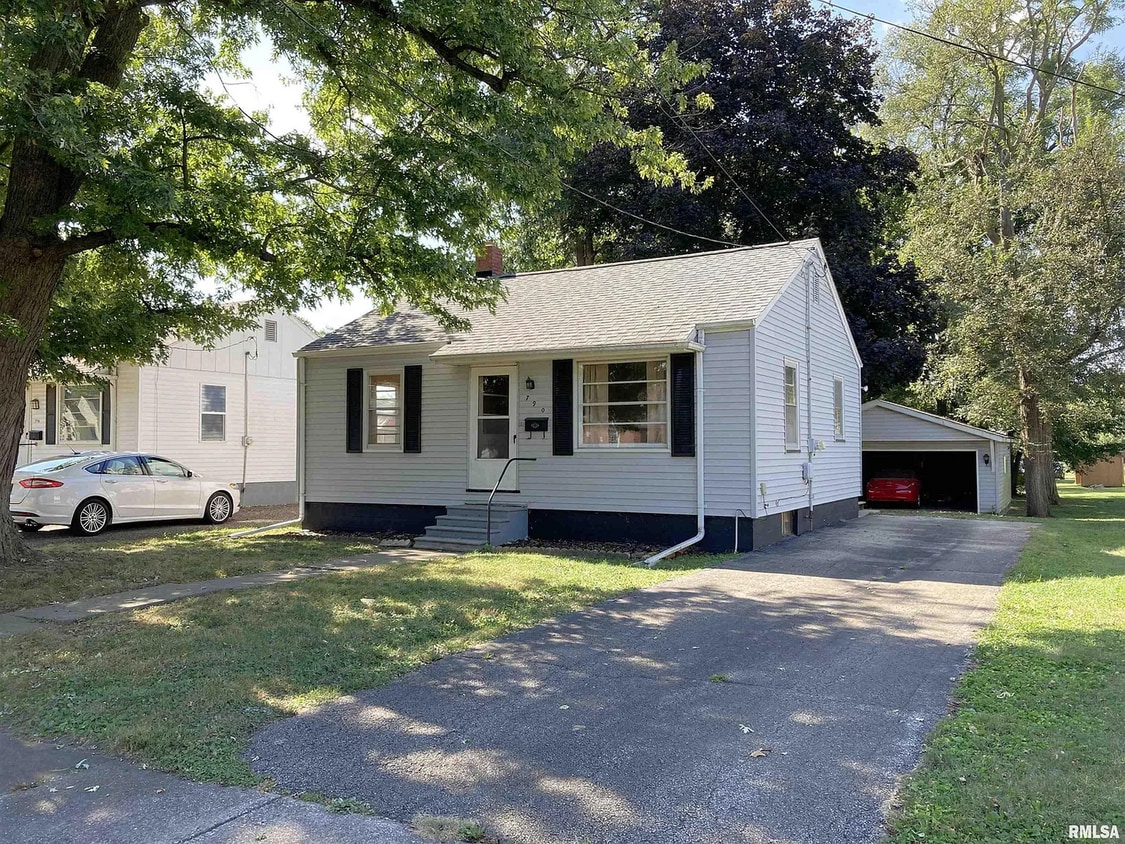 Foto principal - Lovely 2-Bedroom Newly Renovated Home!