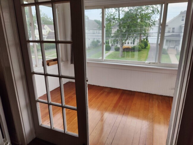 Foto del edificio - 145 Dover Rd