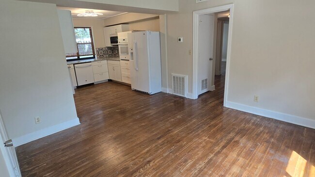 Foto del edificio - Hampton Hills subdivision. Close to Ft. Ja...