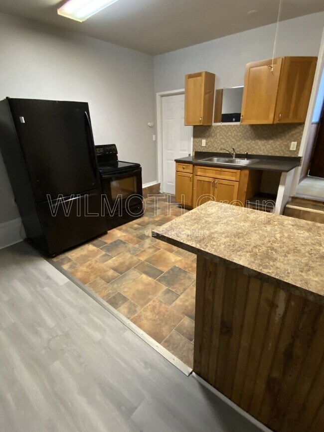 Foto del edificio - 1106 N Gale St