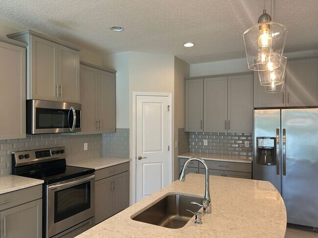 Foto del edificio - 8404 Praise Dr