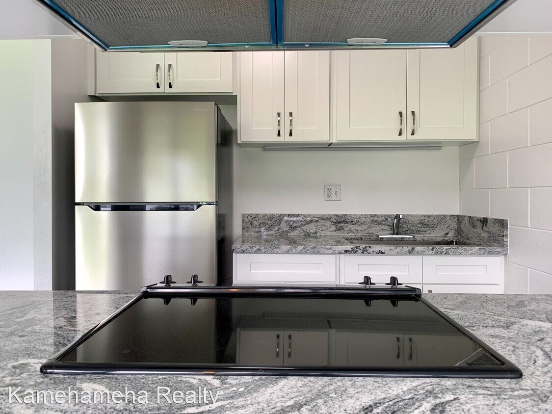Primary Photo - 2 br, 1 bath House - 95-015 Kuahelani Ave ...