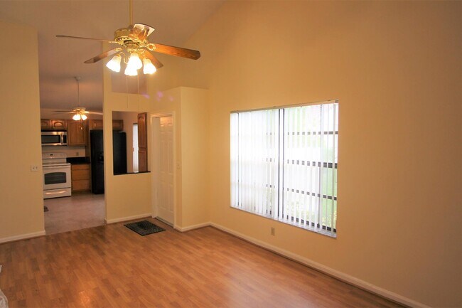 Building Photo - 478 Hardwood Pl
