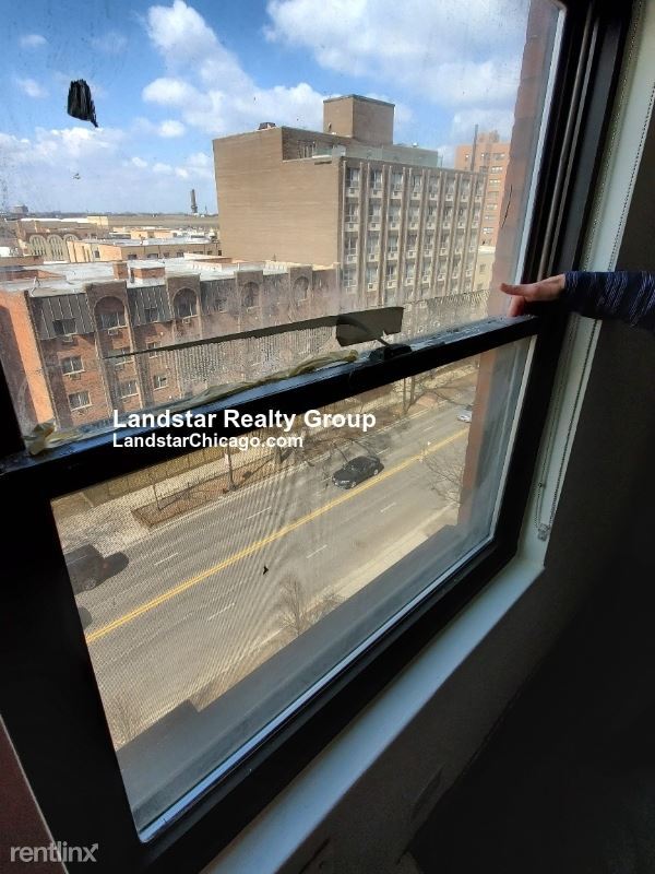 Foto del edificio - 1 br, 1 bath House - 5815 N Sheridan Rd