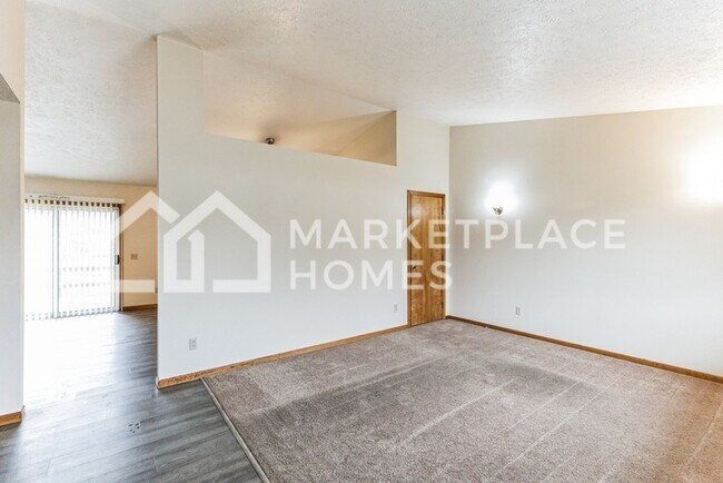 Foto del edificio - 4248 Laurel Rd