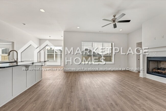 Photo - 375 Canada Dr House