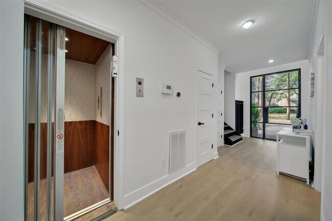 Foto del edificio - 140 S Timber Top Dr