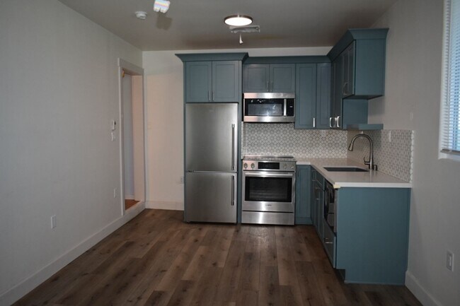 Foto del edificio - 1641-1643 S. 40TH STREET